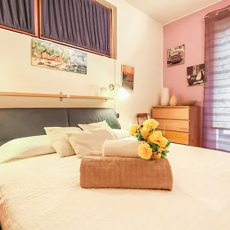 Alessia's Flat- Lorenteggio Milan