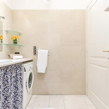 Alessia's Flat- Lorenteggio Milan