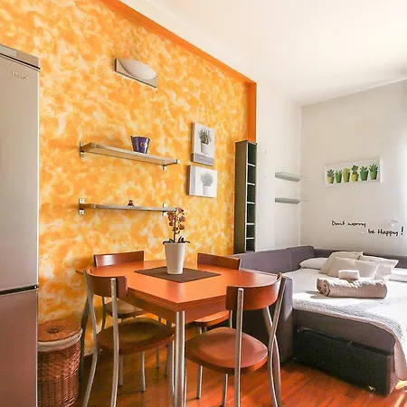 Alessia's Flat- Lorenteggio Apartment